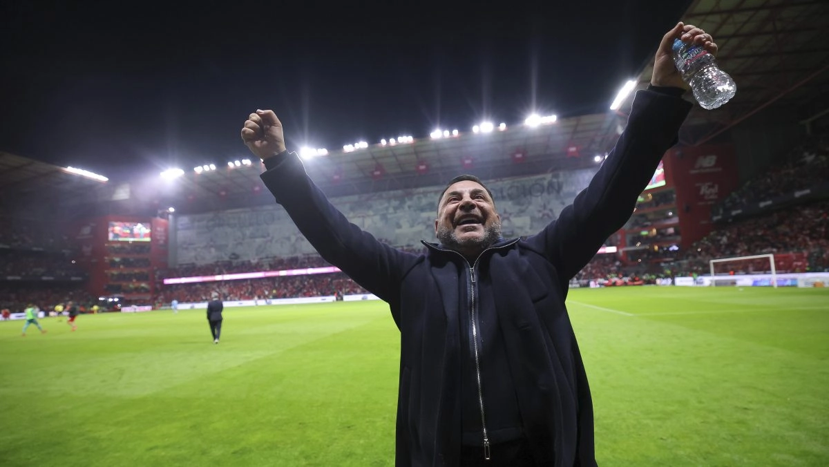Turco Mohamed makes history He climbs in the list of most winners in Liga MX