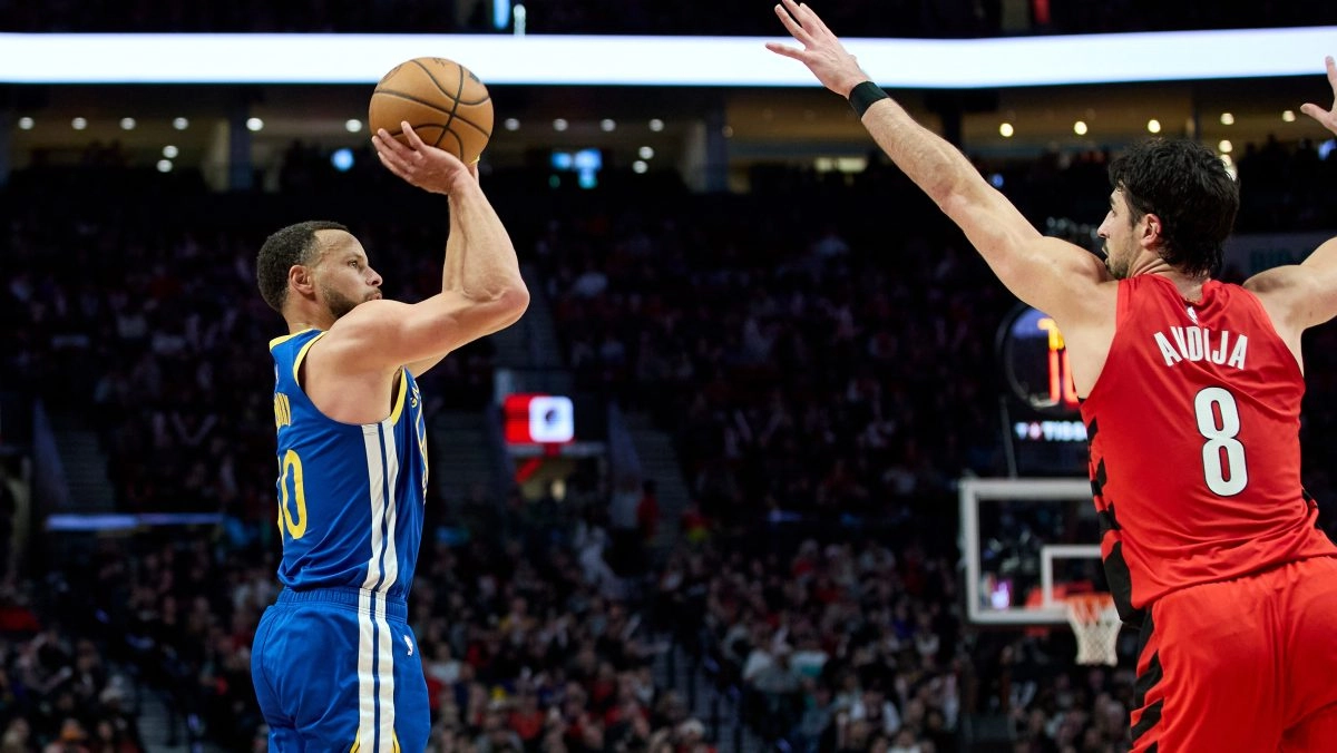 Stephen Curry takes Michael Jordan039s record as veteran