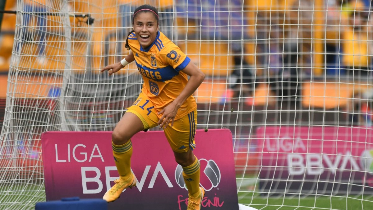 A stunning scorpion goal by Mexican Lizbeth Ovalle won the FIFA Marta award for Goal of the Year