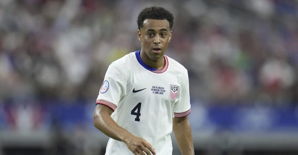 Tyler Adams injures his knee and could miss the World Cup with the USMNT