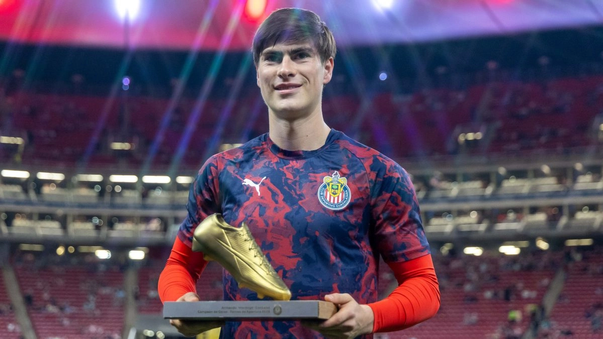 Chivas renews the contract of quotHormigaquot Gonzalez to partner with Angel Sepulveda