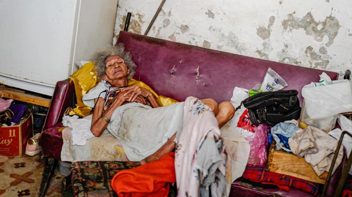 039It seems like a city of zombies039 the serious epidemic transmitted of viral diseases by mosquitoes that Cuba 