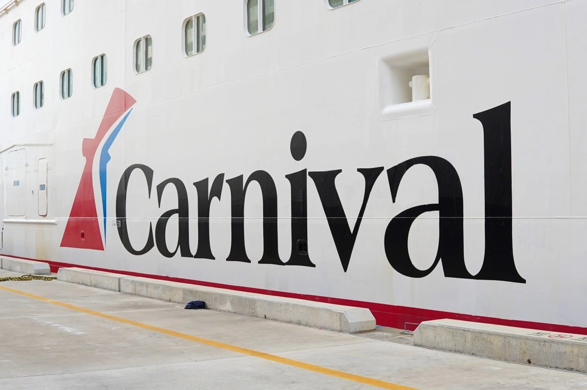 Video shows teenager dancing on Carnival cruise before being found dead