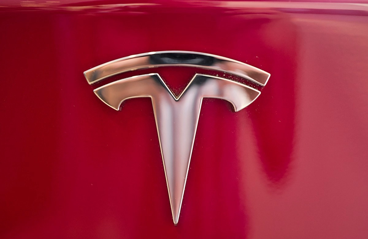 California DMV could stop Tesla sales for 30 days