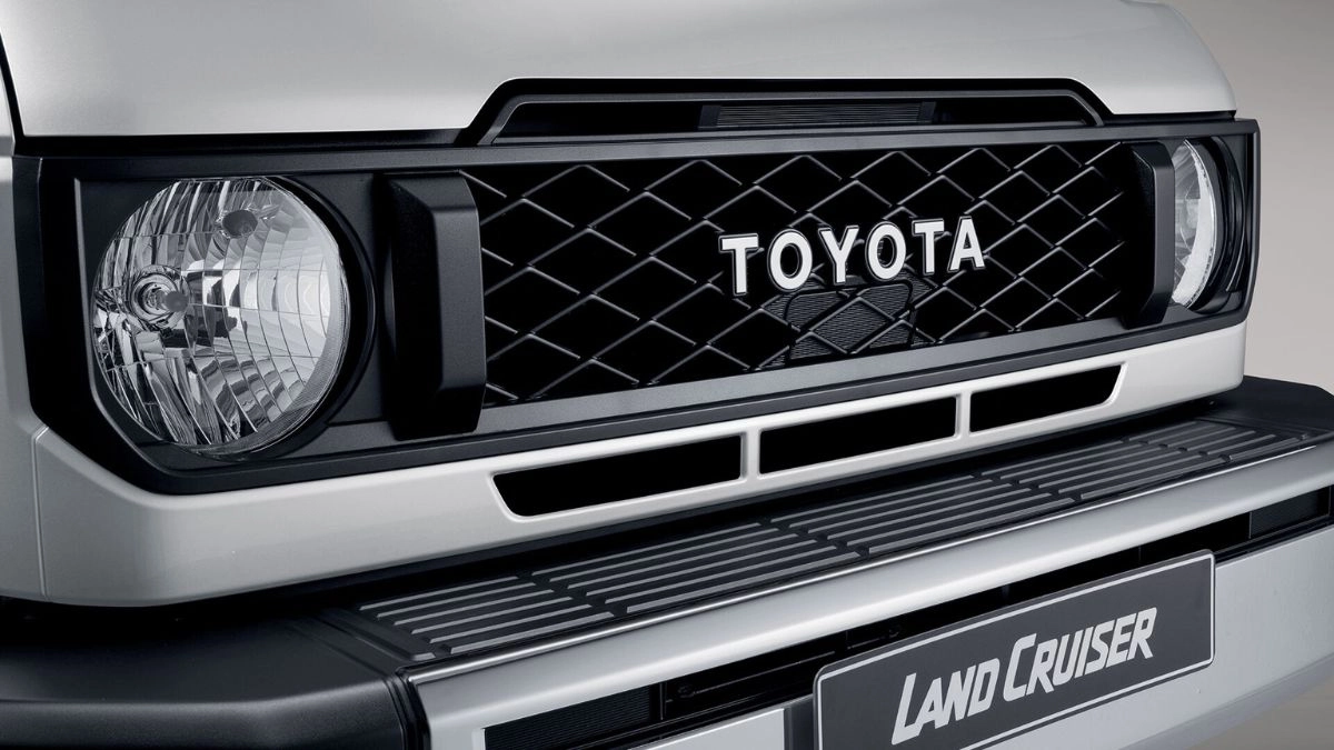 The classic Toyota Land Cruiser 76 becomes a luxury 4x4