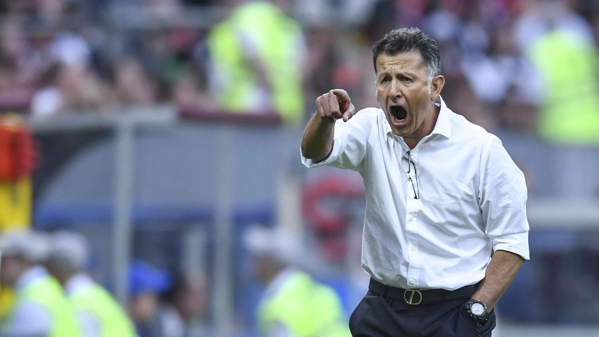 Juan Carlos Osorio former coach of El Tri signs with a Brazilian team