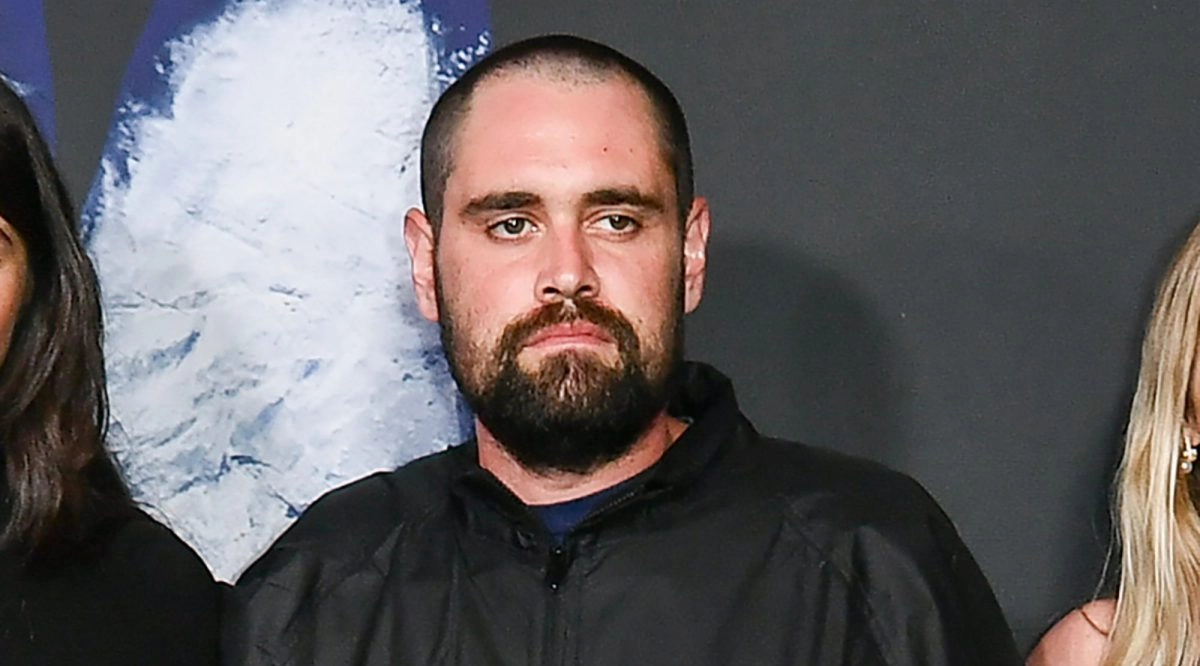 Nick son of Rob Reiner destroyed his parents039 house years before their tragic death
