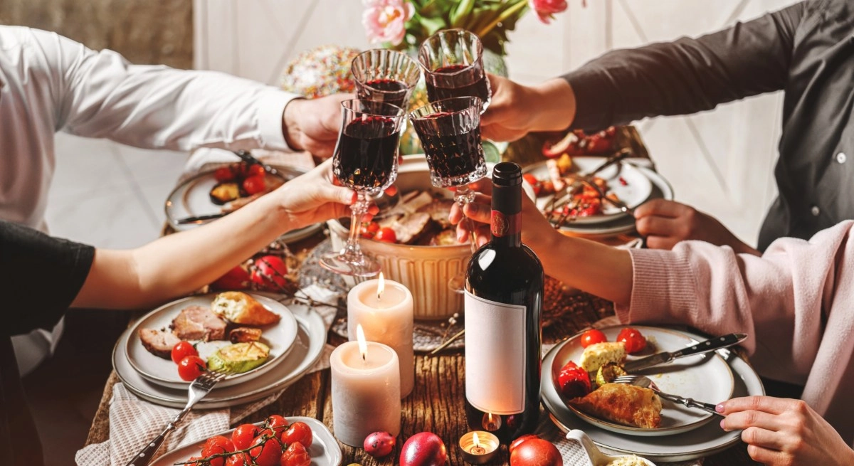 Alcohol and heavy meals increase the risk of heart attacks by up to 40 during the holiday season  how to prevent it