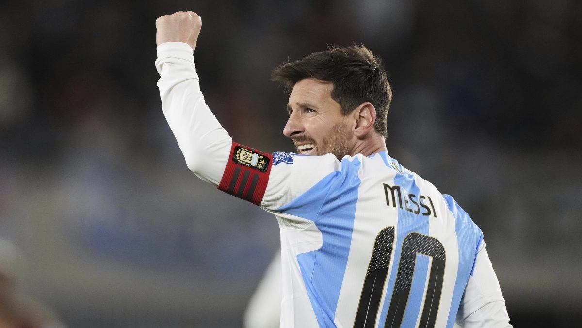 Messi goes for a prize he has never won He competes against Giorgian de Arrascaeta and ldquoMaravillardquo Martinez