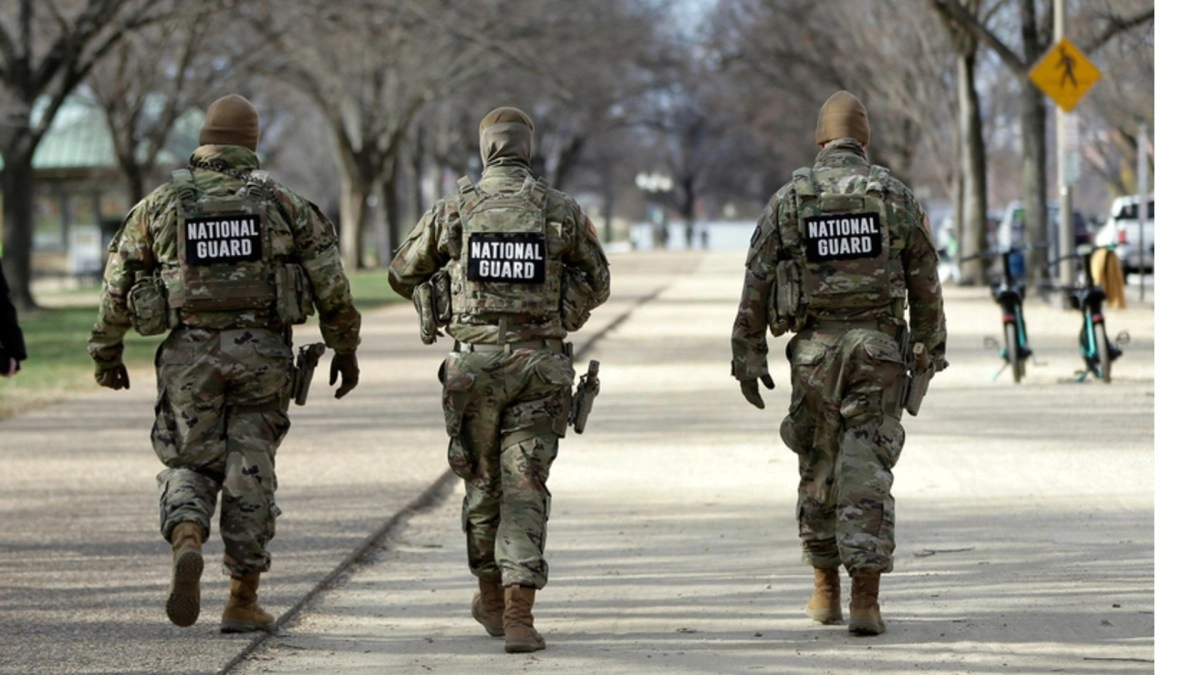 Supreme Court rejects Trump039s proposal to deploy National Guard in Illinois