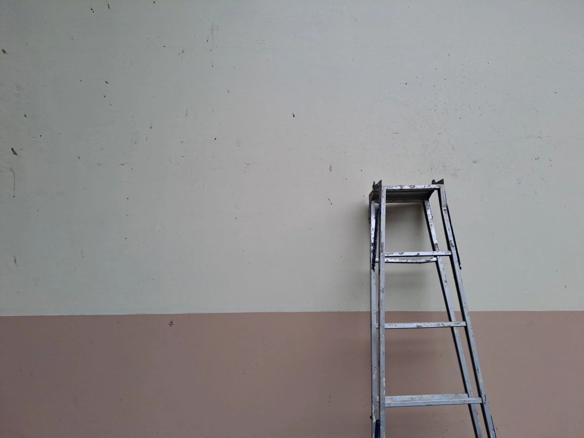 Walking under a ladder how to cancel bad luck