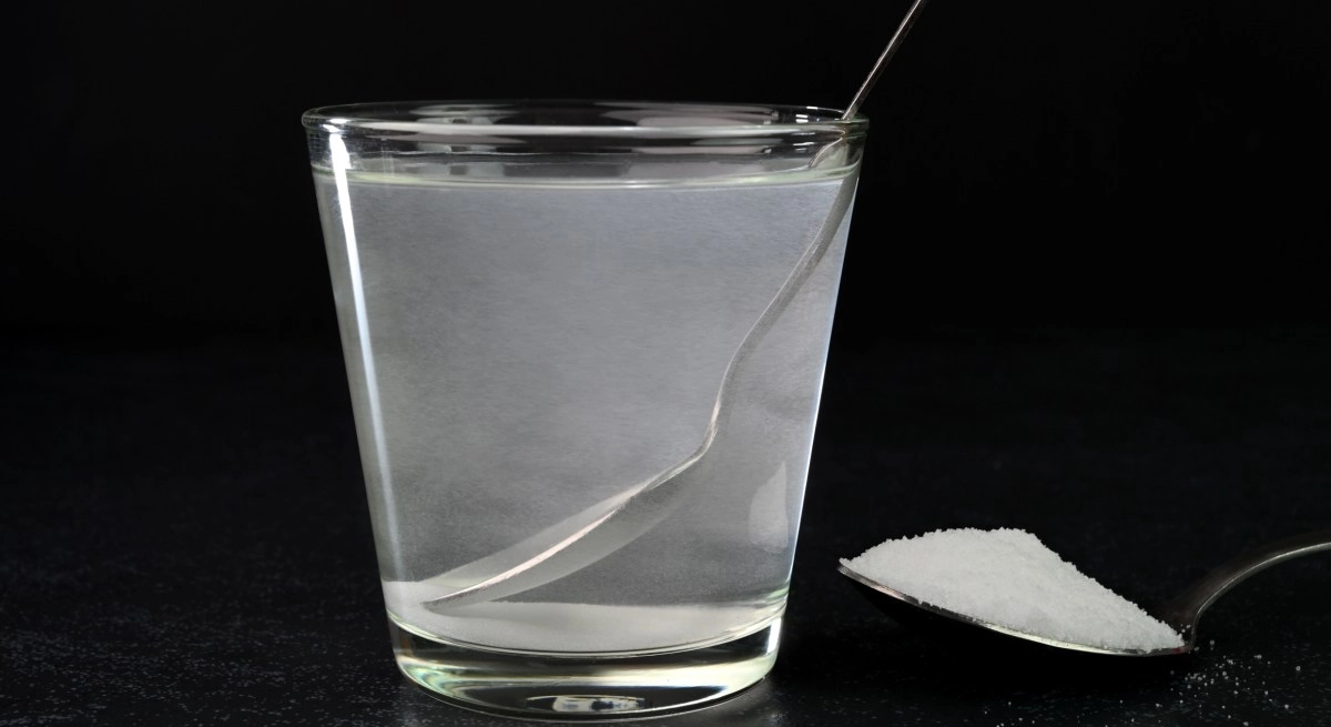 Salt water gargles an infallible home remedy to relieve a sore throat