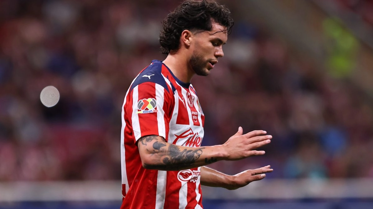 Chivas show the exit door to Cade Cowell