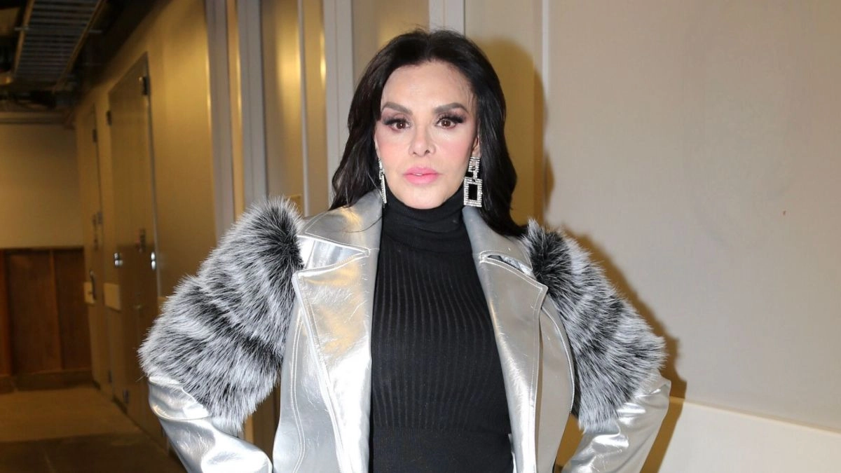 Lucia Mendez maintains her position and asserts that Juan Gabriel is alive