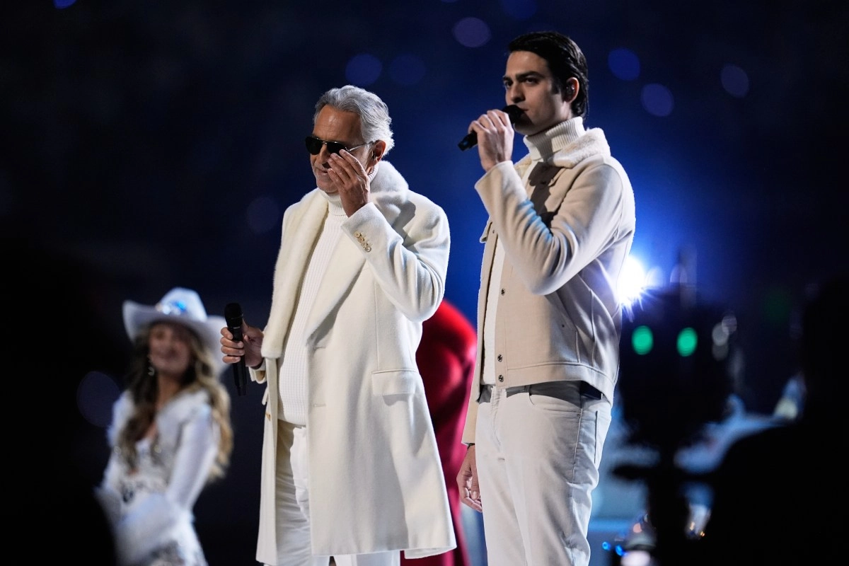 The details behind Andrea Bocelli and Snoop Dogg at the Netflix Christmas halftime show