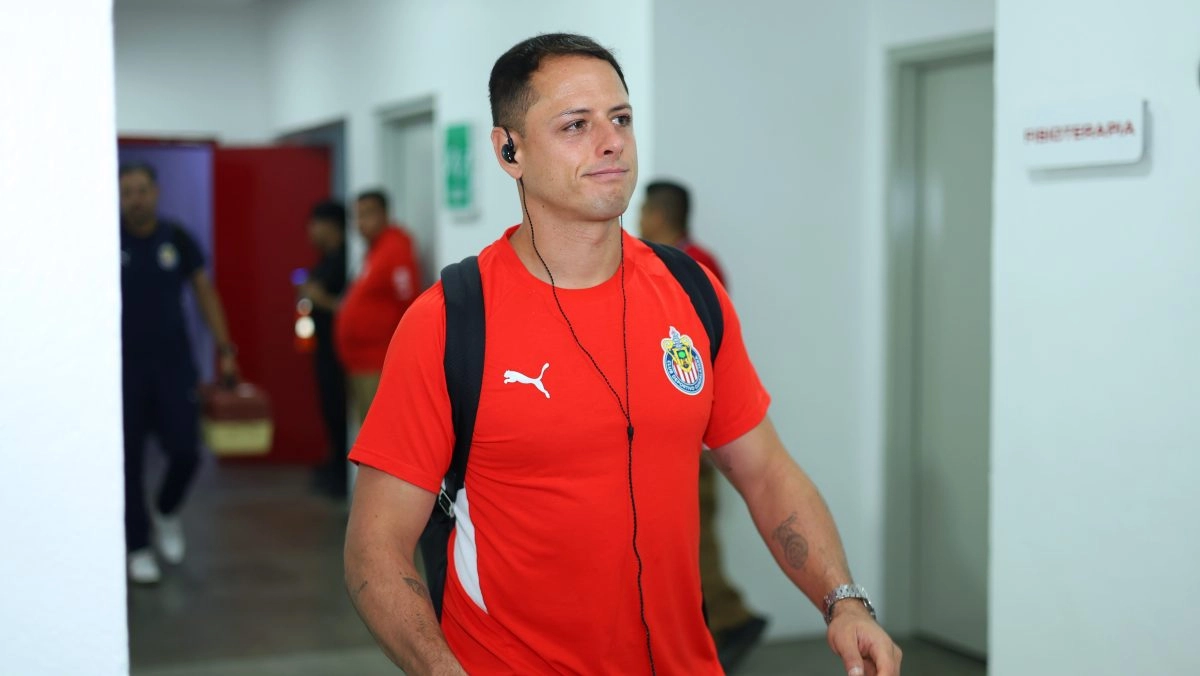 Chicharito Hernandez once again set social media ablaze