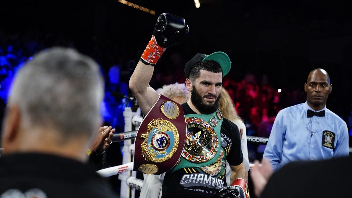 Artur Beterbiev is only focused on the trilogy with Bivol