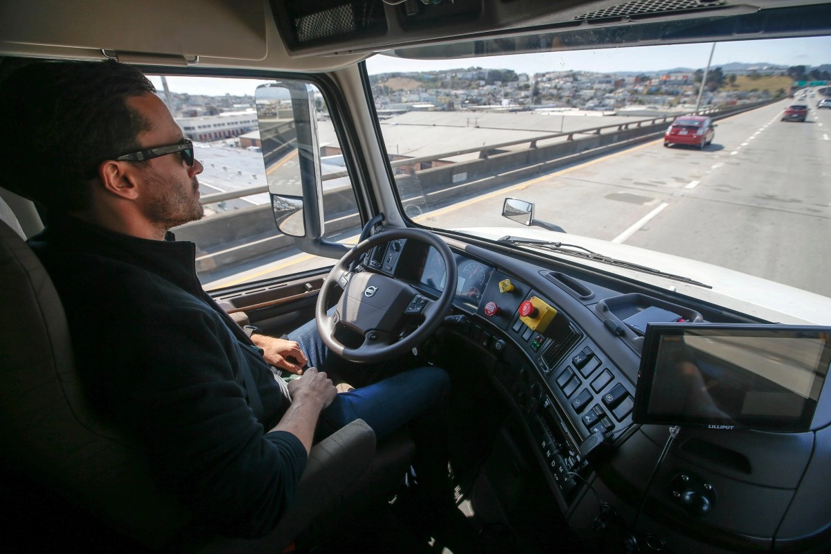 California postpones the revocation of 17,000 commercial driver's licenses