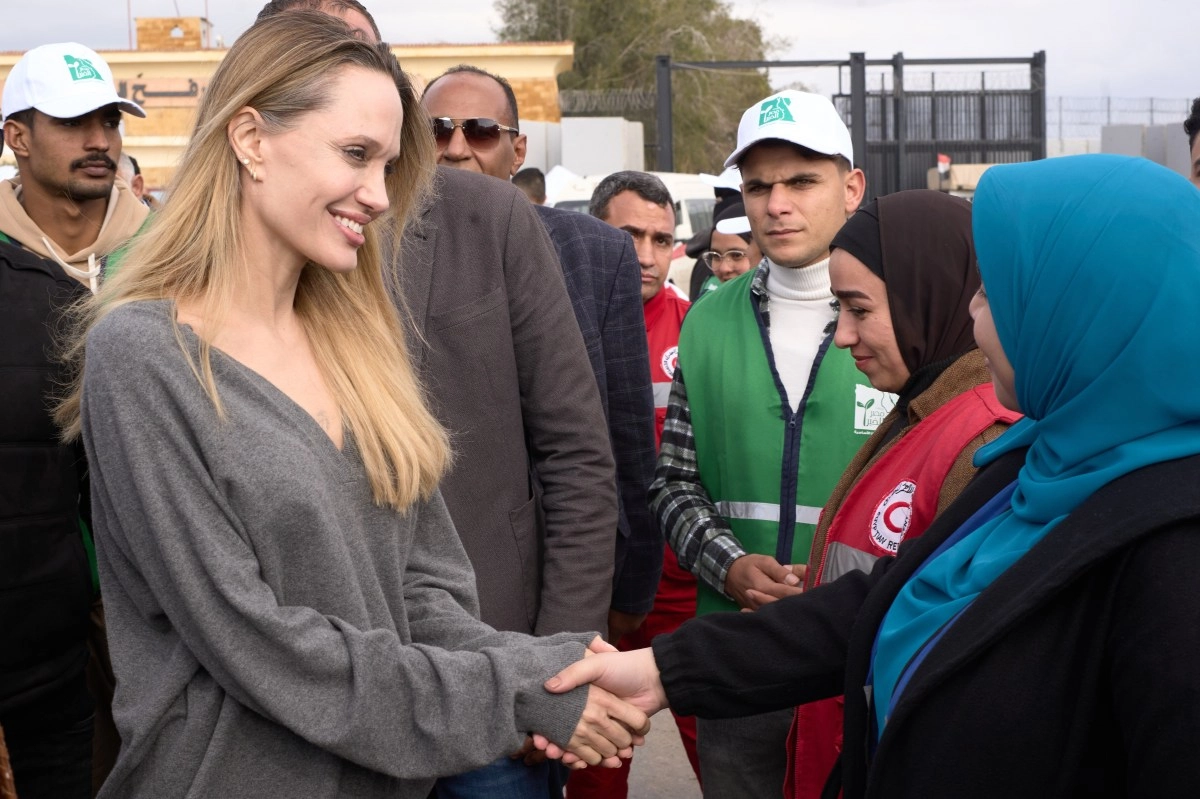 Angelina Jolie assesses the humanitarian crisis on the Gaza border