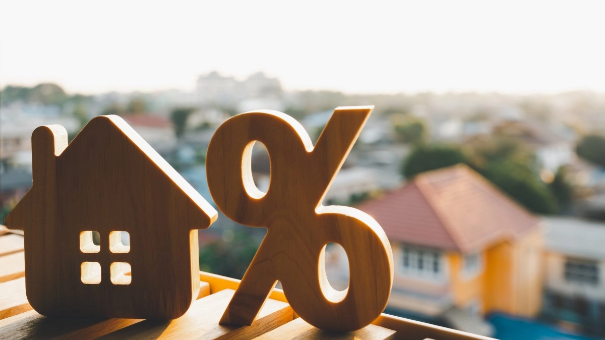 Mortgage rates fell to their lowest level on the last day of 2025