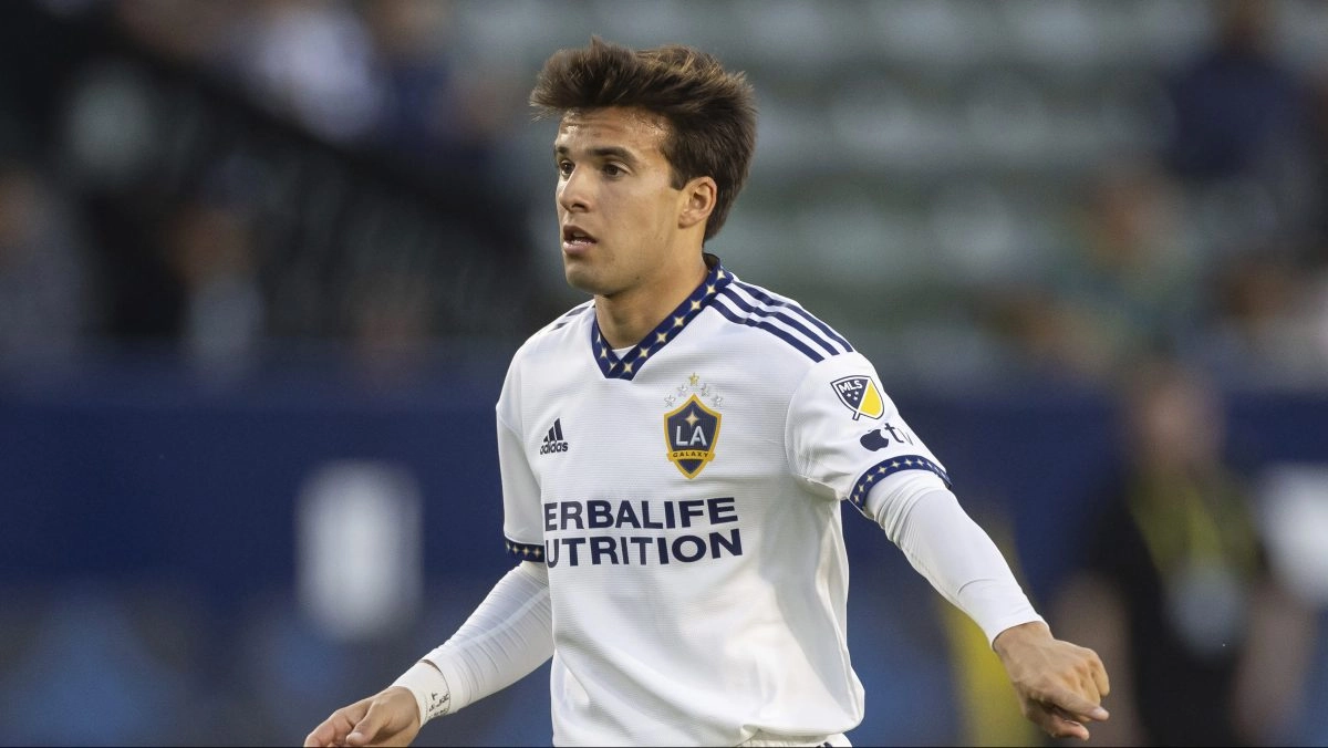 The situation is once again complicated for Riqui Puig and LA Galaxy