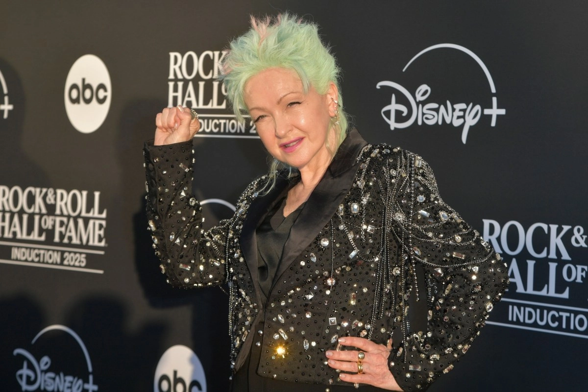 Cyndi Lauper announces her first Las Vegas residency and turns the city into 039Cyn City039