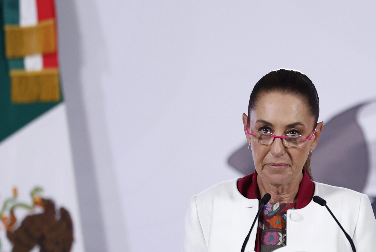 Sheinbaum states Mexico039s position after Maduro039s arrest ldquoWe categorically reject the intervention