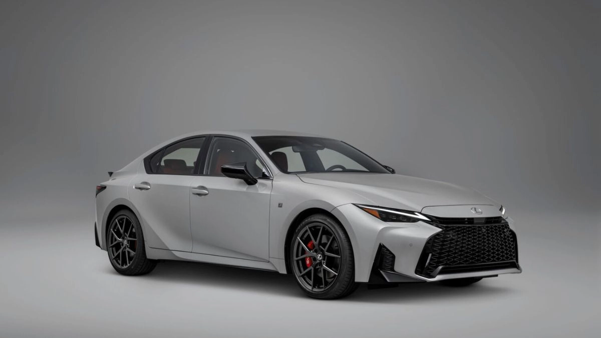Lexus reduces the 2026 IS lineup and adjusts its prices