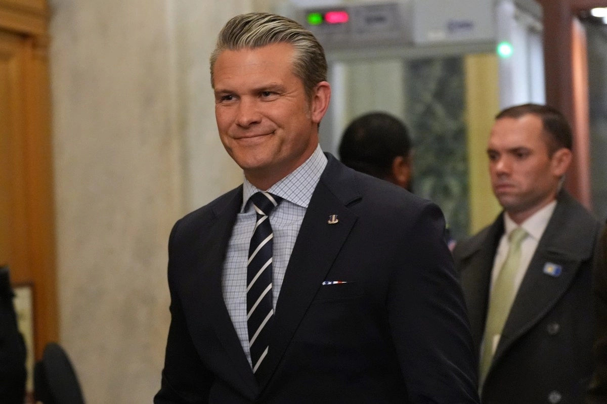 Pete Hegseth seeks to demote Senator Mark Kelly over video of ldquoillegal ordersrdquo