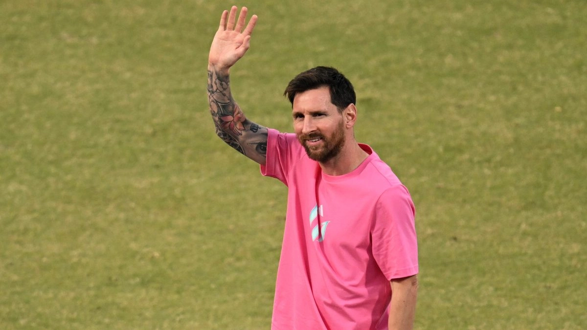 Messi reveals and explains why he considers himself 039weirder than shit039