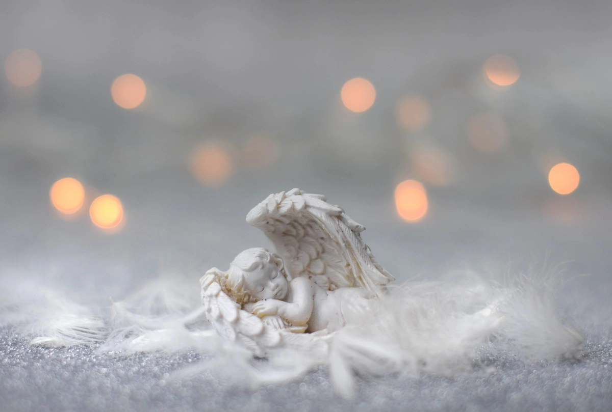 What message do angels bring when you dream of them