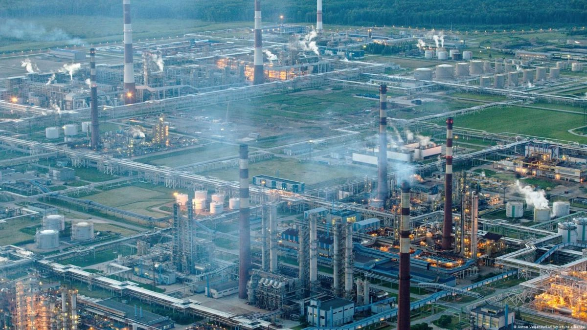 Ukraine claims to have hit oil base in Russia