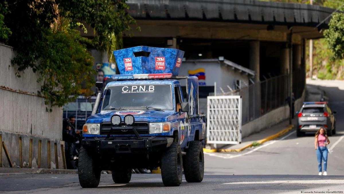 Government of Venezuela says controversially detained policeman died of cardiac arrest