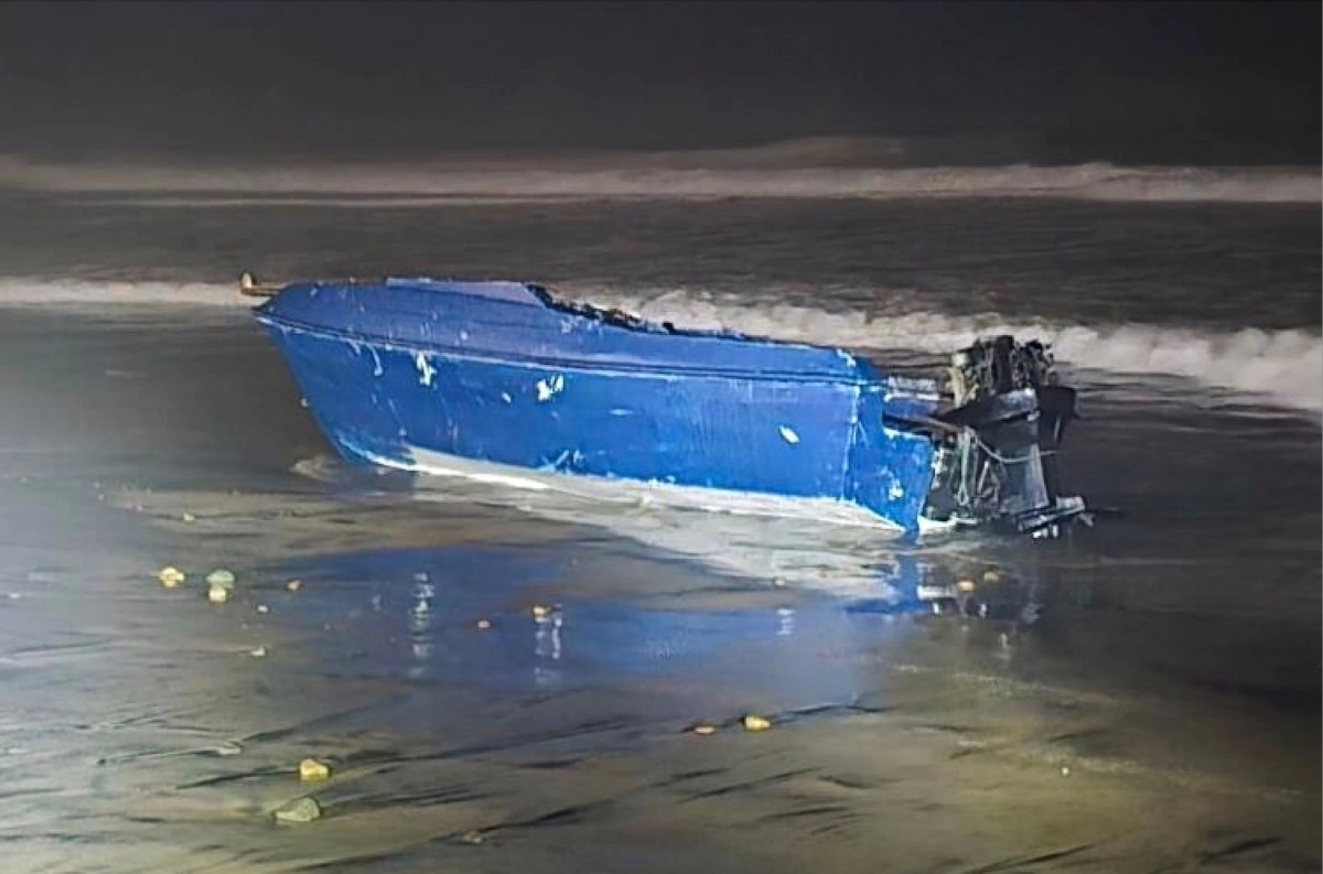 Four dead after boat capsizes in San Diego