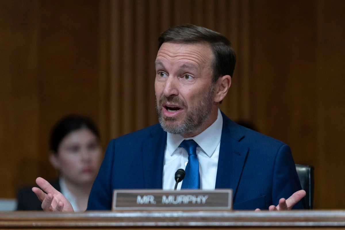 Chris Murphy criticizes ICE operation calling it ldquoinhumane and illegalrdquo