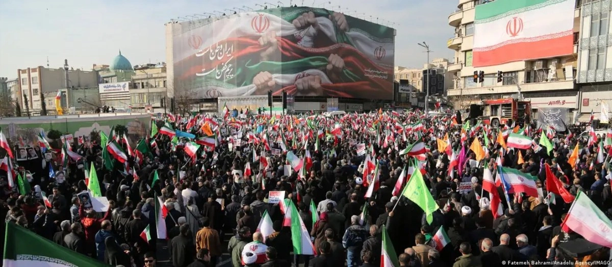 Iran warns Trump it will attack US bases if attacked