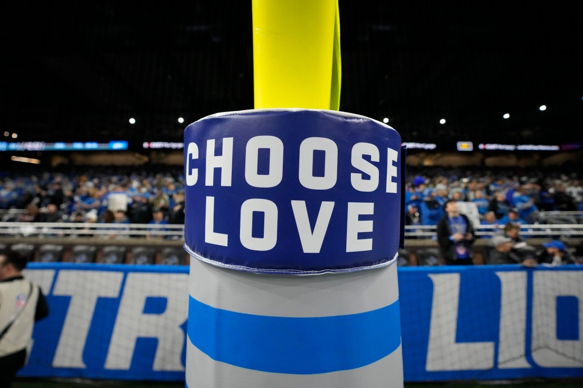 The NFL will pay tribute to Martin Luther King with a message on the field