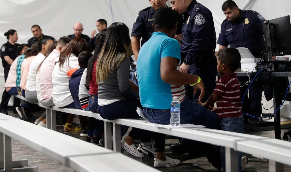 Supreme Court to review Trump039s asylum policy