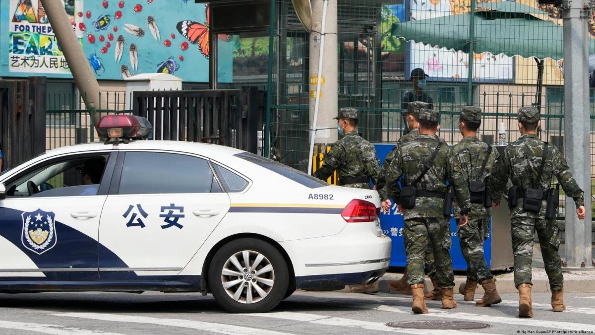 Taiwan detains journalist and 5 military personnel for alleged leaks to China