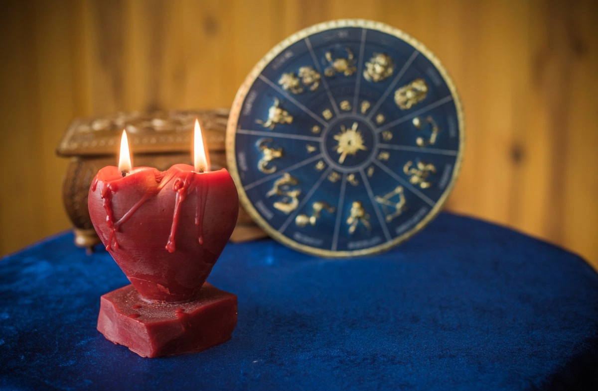 Rituals to attract true love in 2026 according to your sign