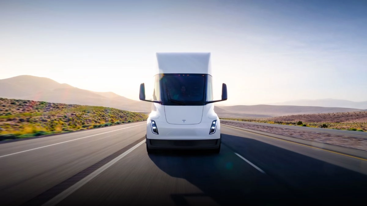 The new face of the Tesla Semi surprises with its technology