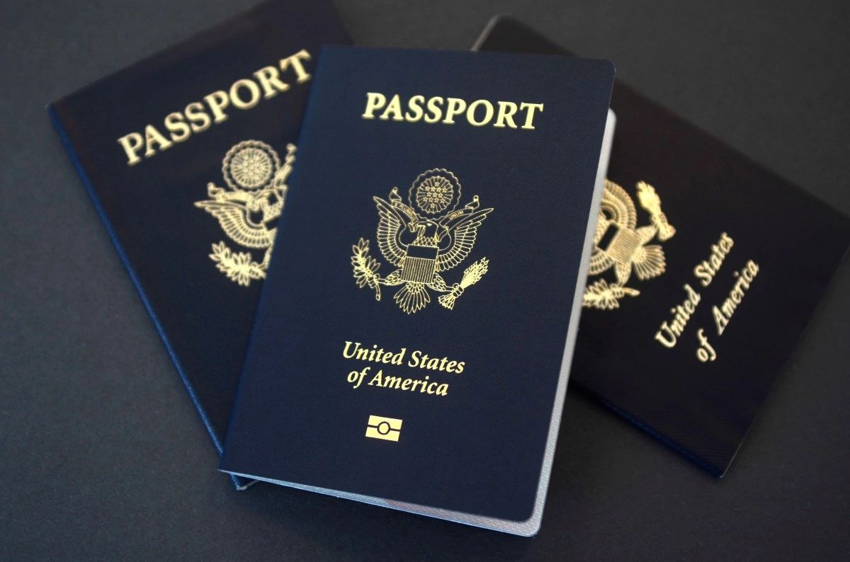 Undocumented parents with children born in the US urged to get passports