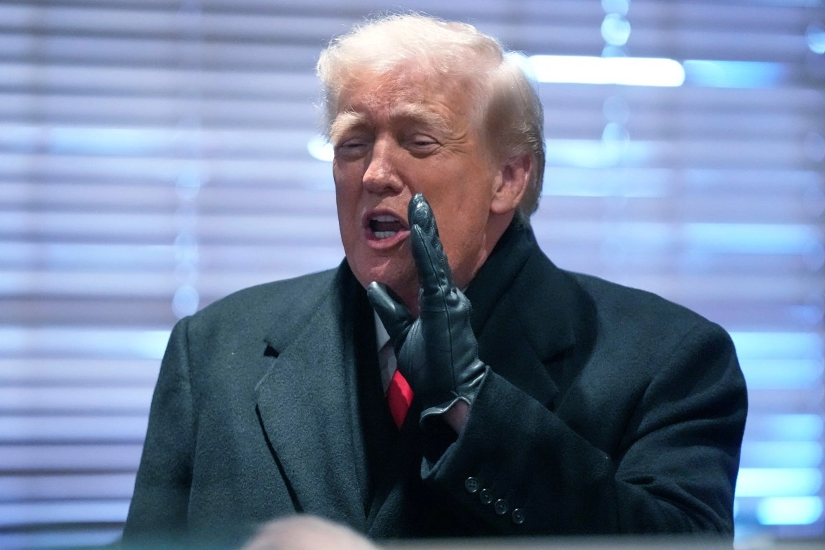 Trump announces ldquomajor investigationrdquo into the death of Alex Pretti during immigration raids in Minneapolis