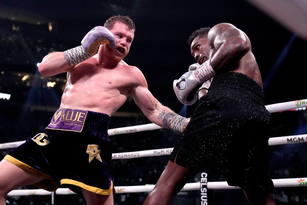 Canelo Alvarez in Cristian Mbilli039s sights for the WBC super middleweight belt