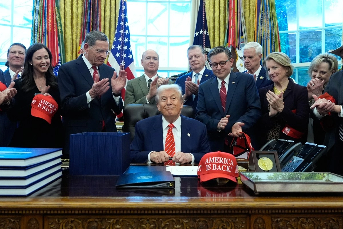 Trump signs funding bill to end government shutdown