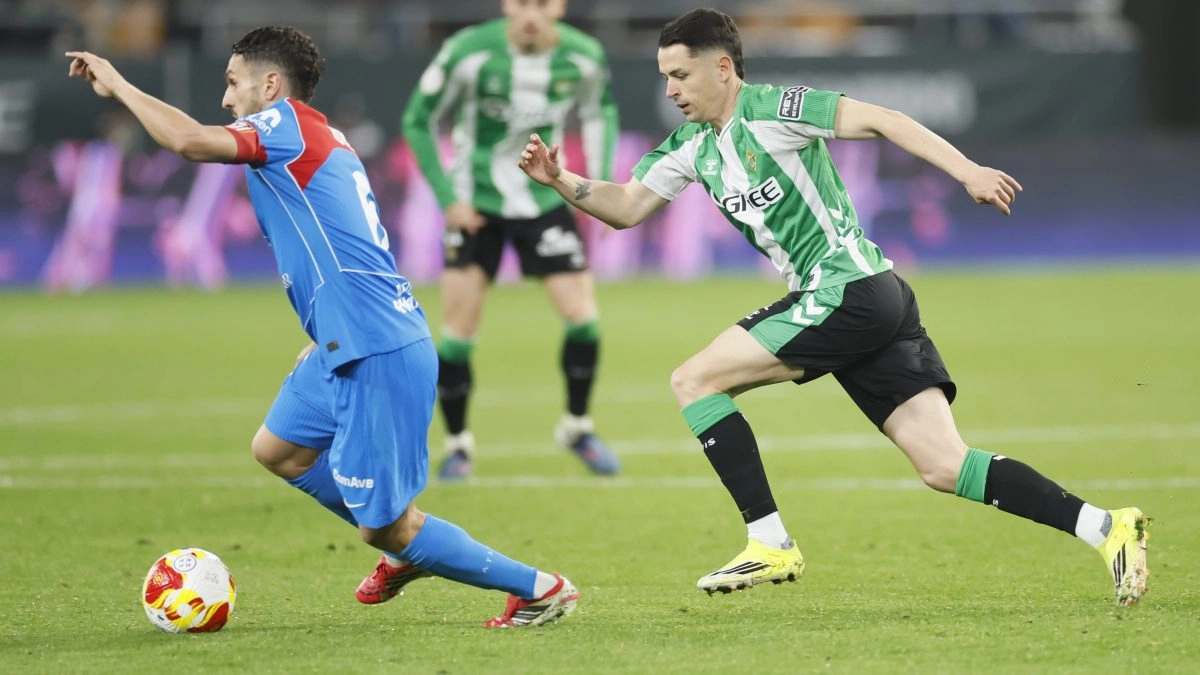 FIFA would have given the green light for Fidalgo to be called up to the Mexican national team