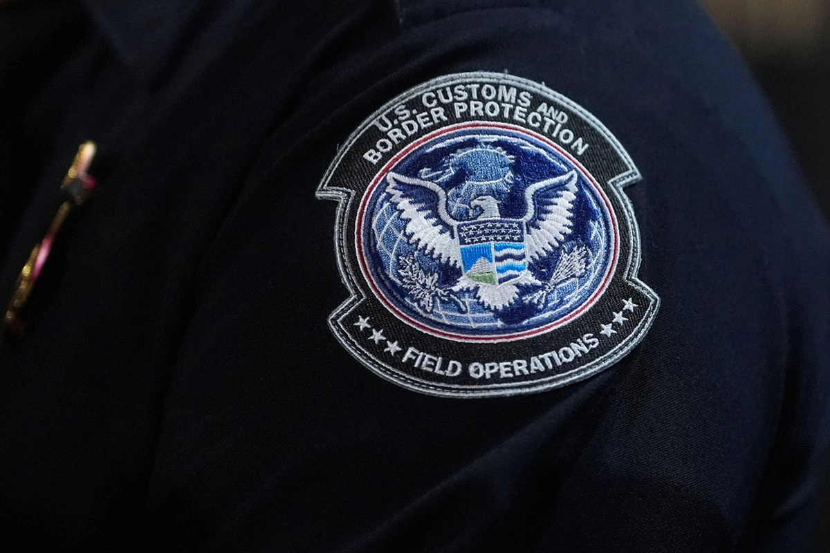 Customs supervisor could be sentenced to 10 years in prison for offering shelter to an immigrant
