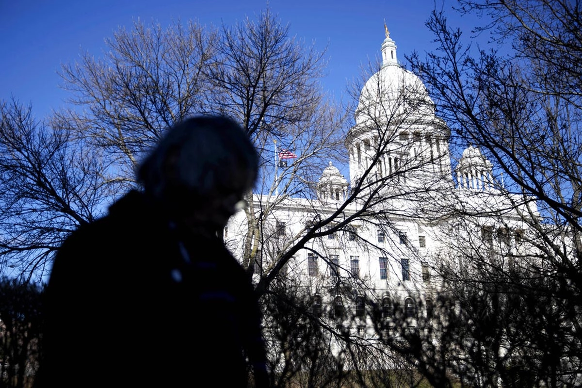 Government of Rhode Island spends 70000 to acquire a carpet with errors in its design