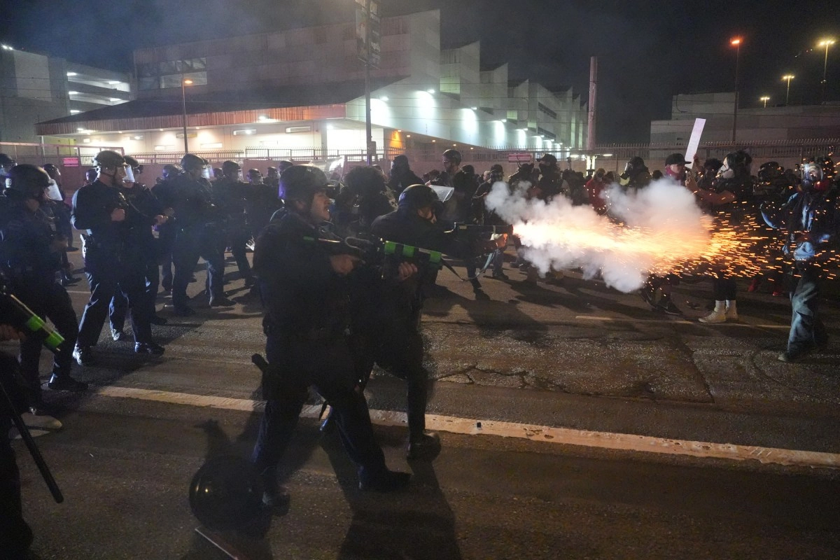 Hispanic woman sues LAPD for abuse of power in protest against ICE