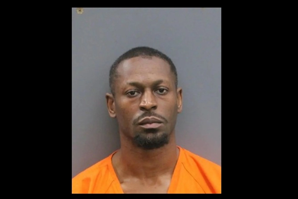 He shot until emptying the magazine at AT and T employees in residential complex in Florida